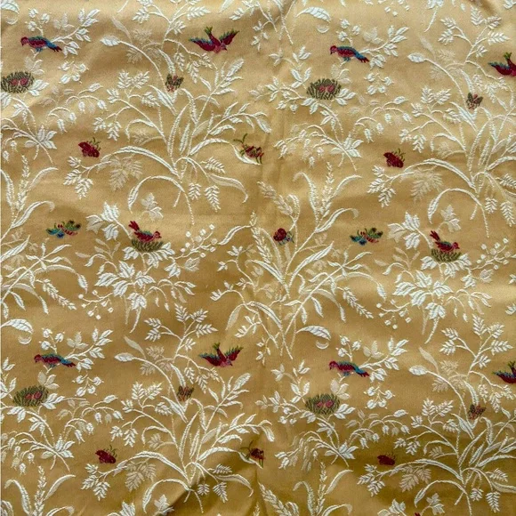 Vintage Kravet Couture embroidered birds brocade fabric - Picture 2 of 3